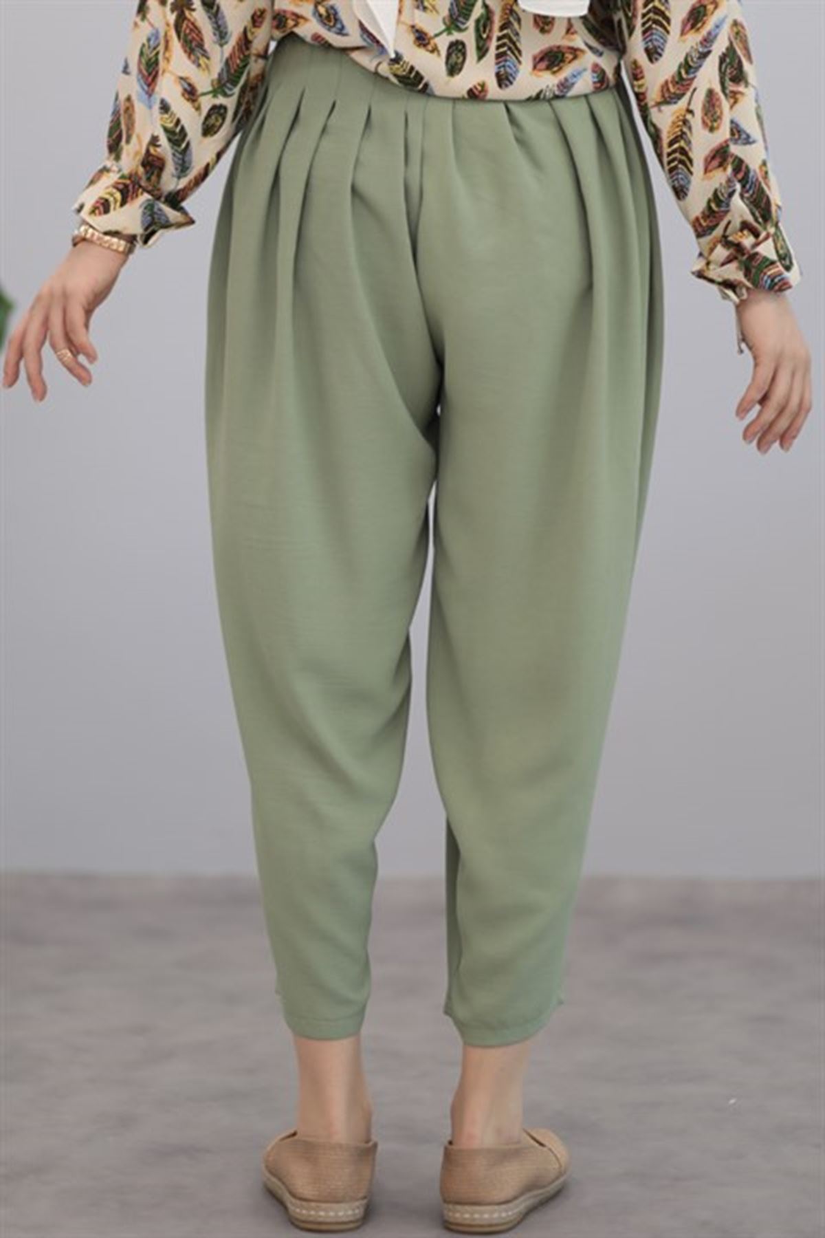Kadın Pileli Salaş pantolon - Fıstık Yeşili
