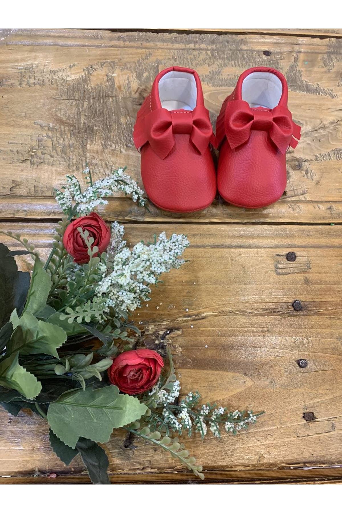 Baby Tuğra  Kız Bebek  El Yapımı fiyonklu Nubuk Makosen Ayakkabı -kırmızı