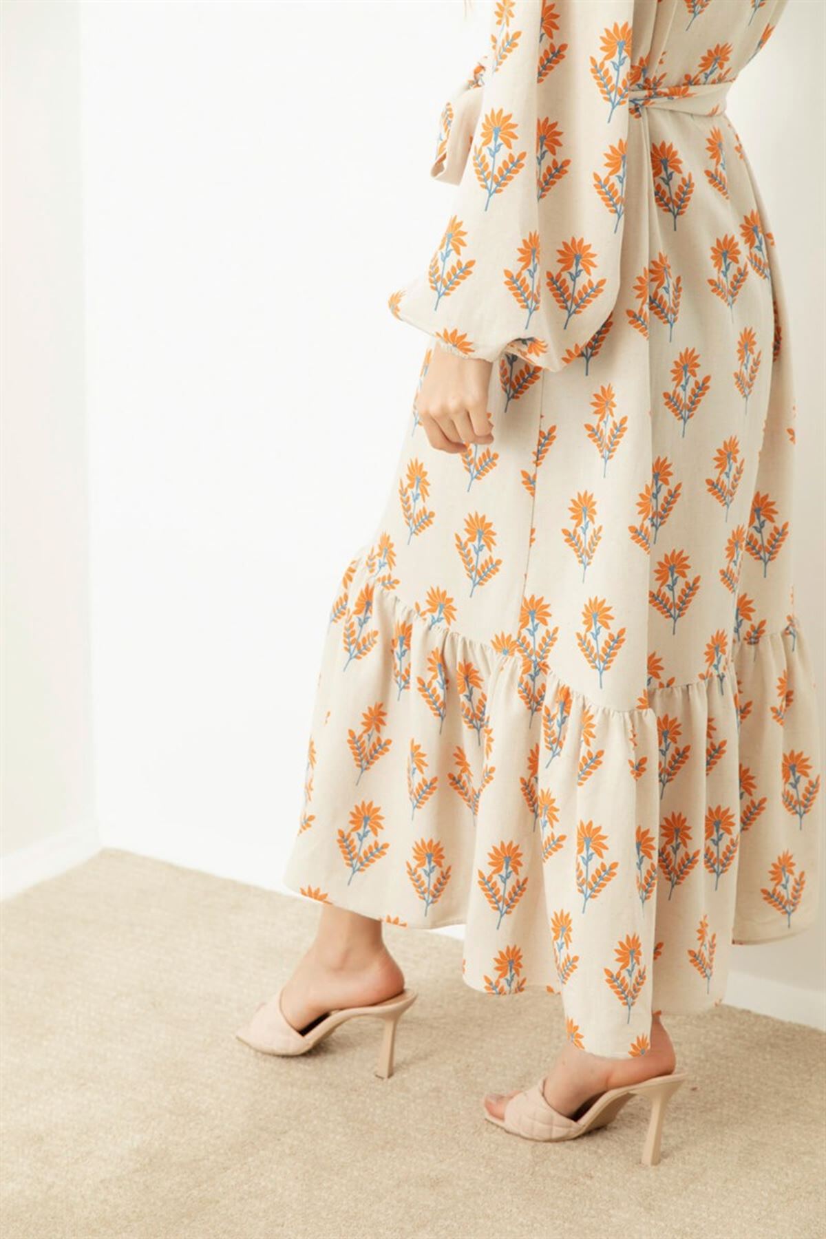 Kadın Desenli Boydan Düğmeli Elbise-bej