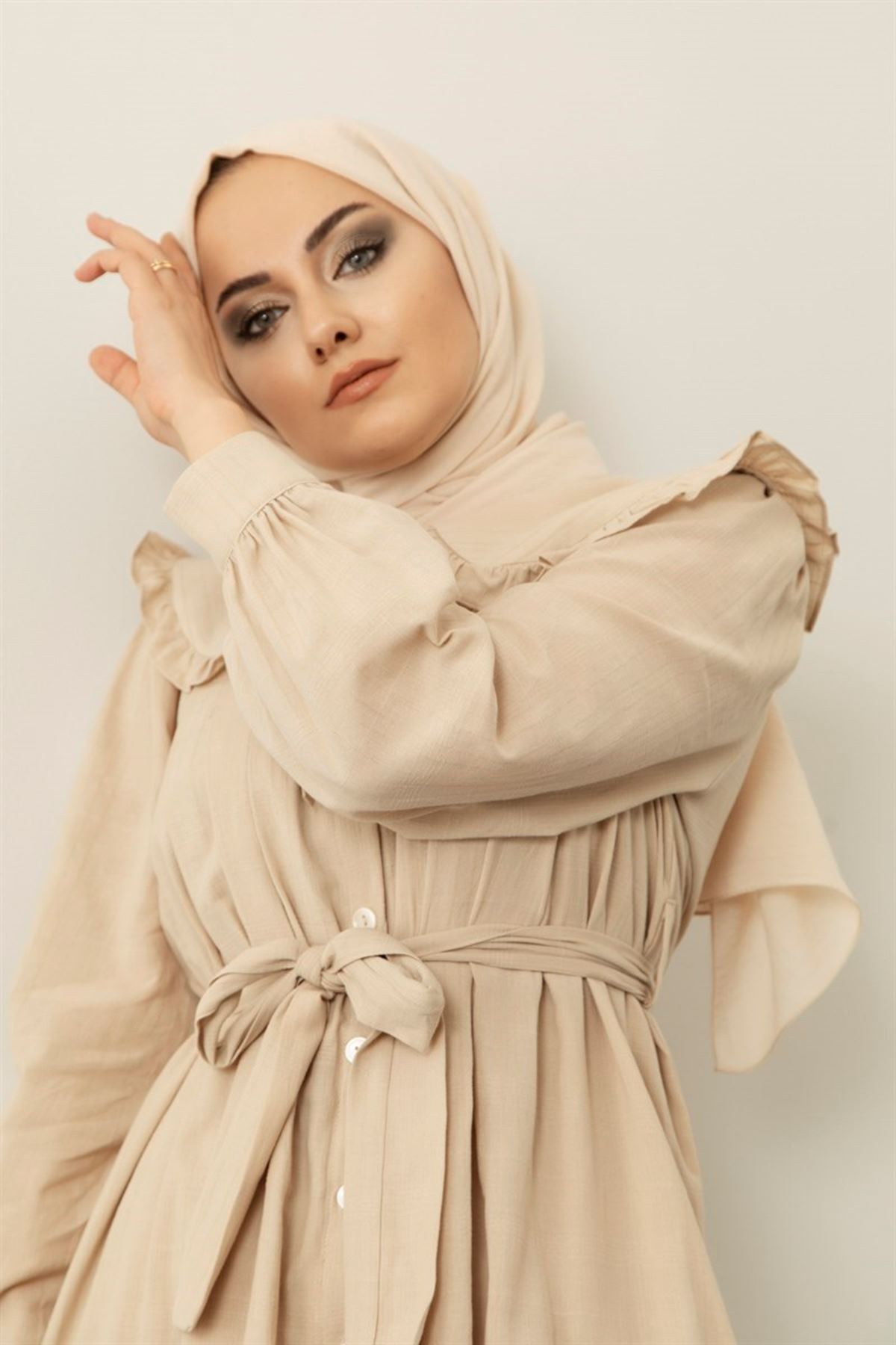  Kadın Bebe Yaka Boydan Düğmeli Elbise-bej