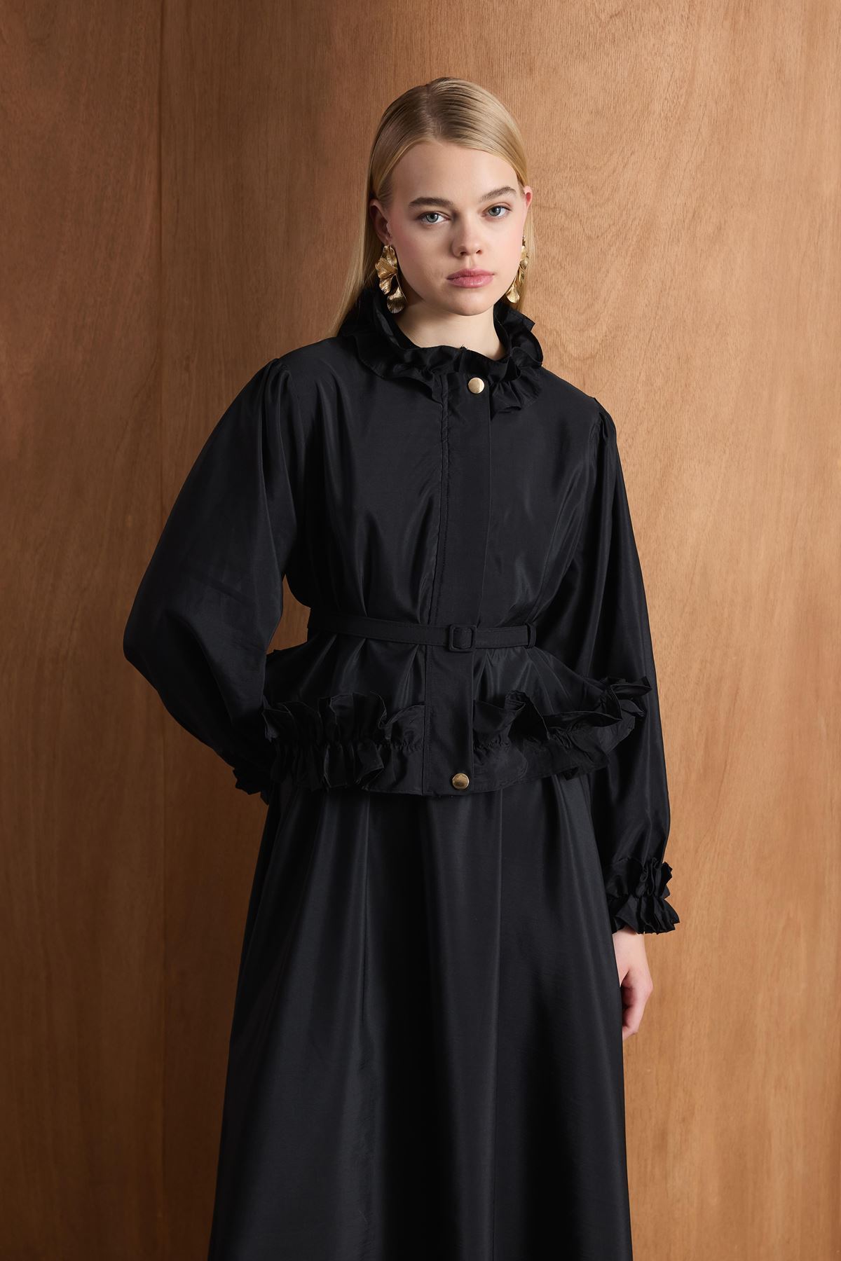  Amora Geniş Fırfırlı Takım