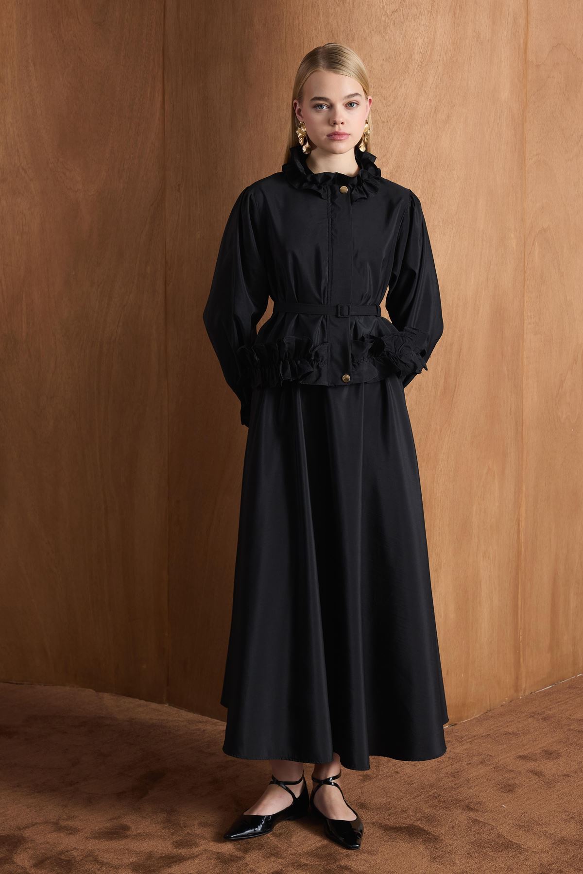  Amora Geniş Fırfırlı Takım