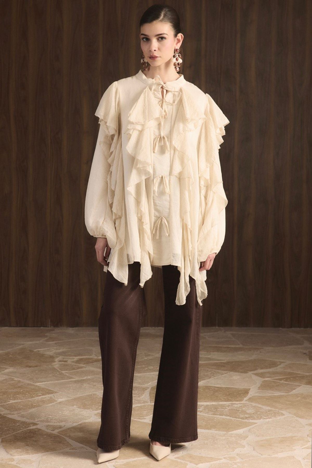 Melis Önü Fırfırlı Gömlek