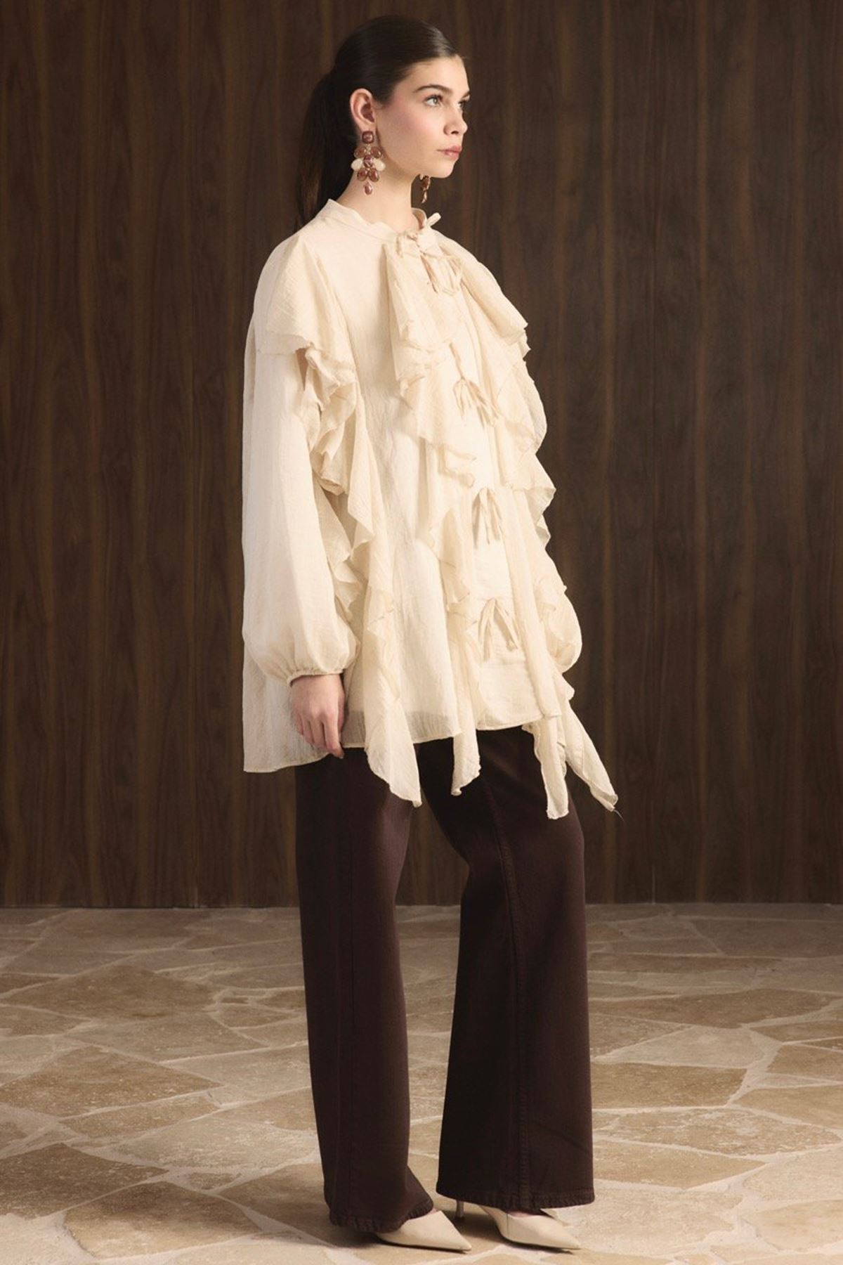 Melis Önü Fırfırlı Gömlek