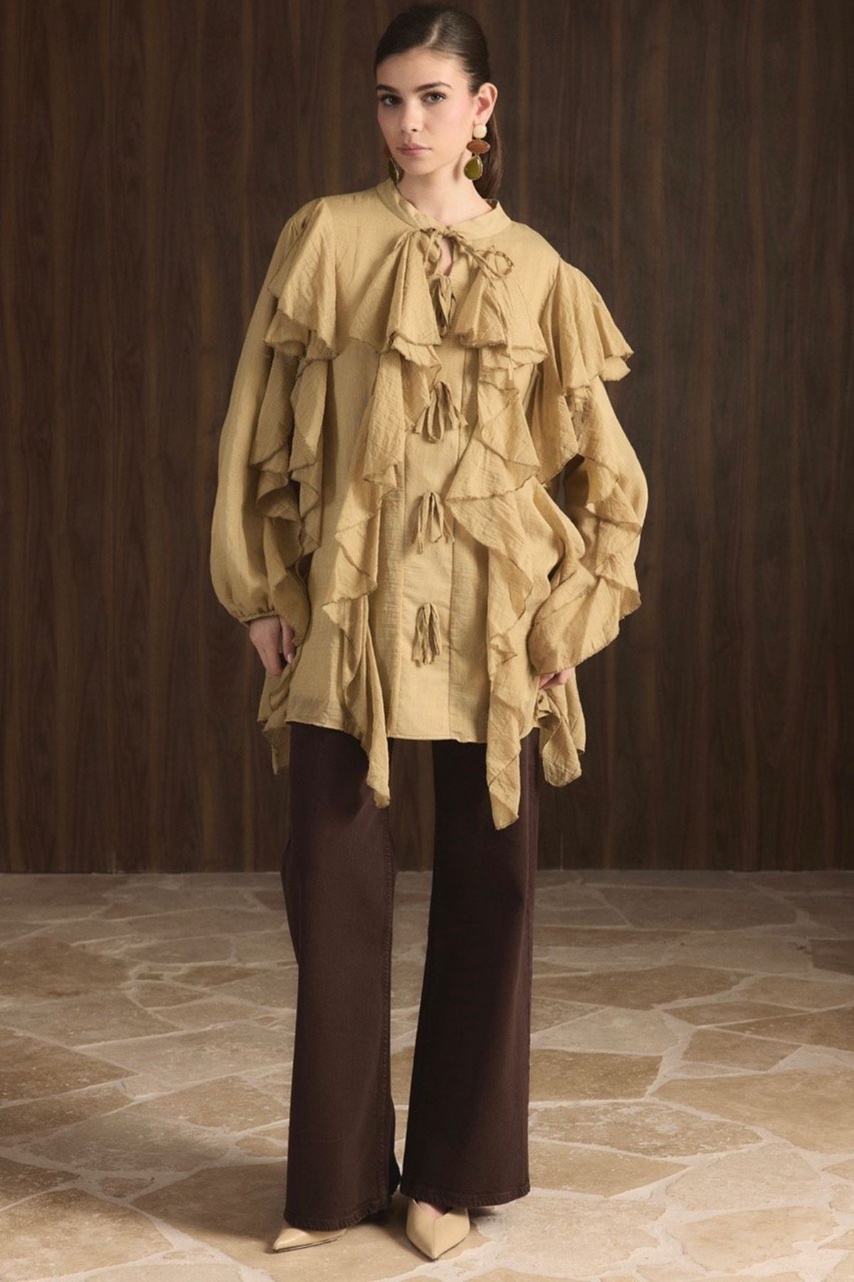 Melis Önü Fırfırlı Gömlek