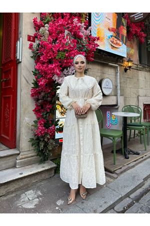  Geniş Yaka Fisto Elbise-Ekru