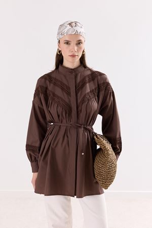 Isis Önü Çapraz Dantelli Gömlek - Kahve