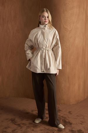 Taş İşlemeli Kısa Trençkot-Taş